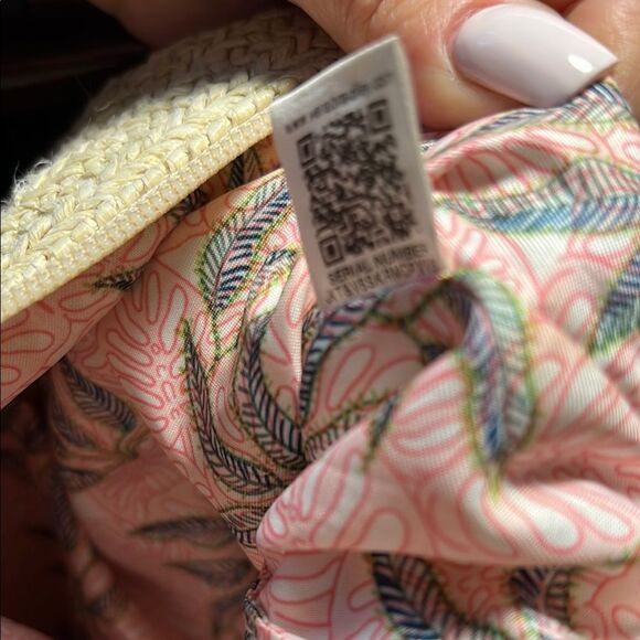 Vera Bradley Tan Straw Crossbody Bag with Pink Parrot Embroidery - Picture 10 of 10